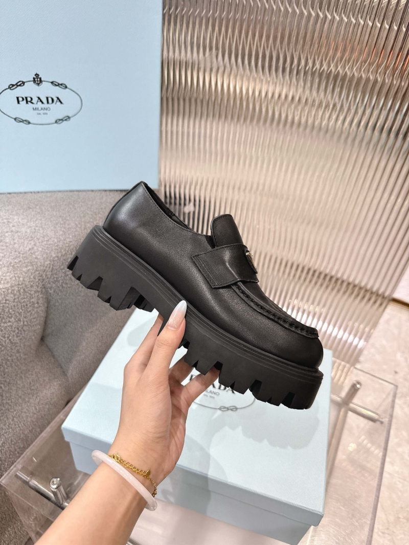 Pra*a flat shoes